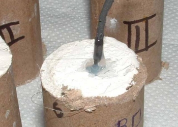 Последний день 2014-го: в подъезде на Лазурной «пошутили» с взрывпакетом, два стояка на Комсомольской и Никольской – без газа, а дом на Южной – без воды