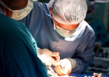 Очаковский хирург спасает бойцов в зоне АТО