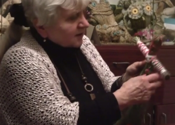 Делай с нами. Лялька-травомотанка