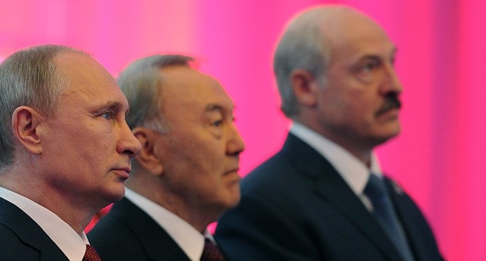 Порошенко считает символическими будущие визиты Назарбаева и Лукашенко