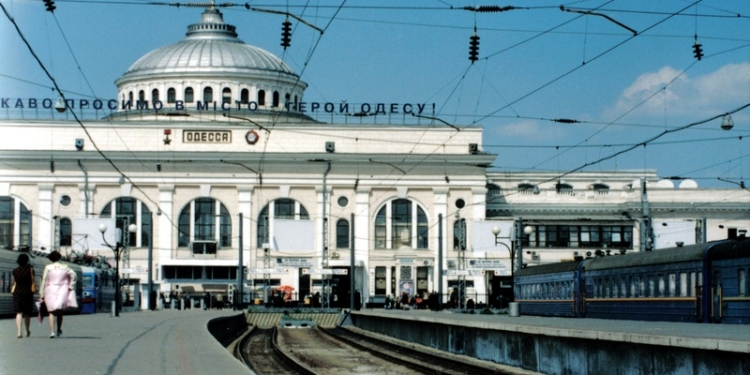 Николаевские волонтеры написали гневное Открытое письмо начальнику Одесского железнодорожного вокзала