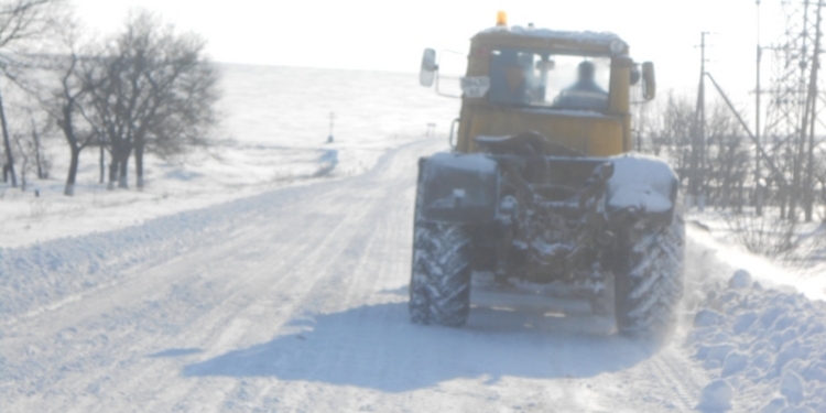 Служба автомобильных дорог в Николаевской области все еще просит граждан воздерживаться от поездок