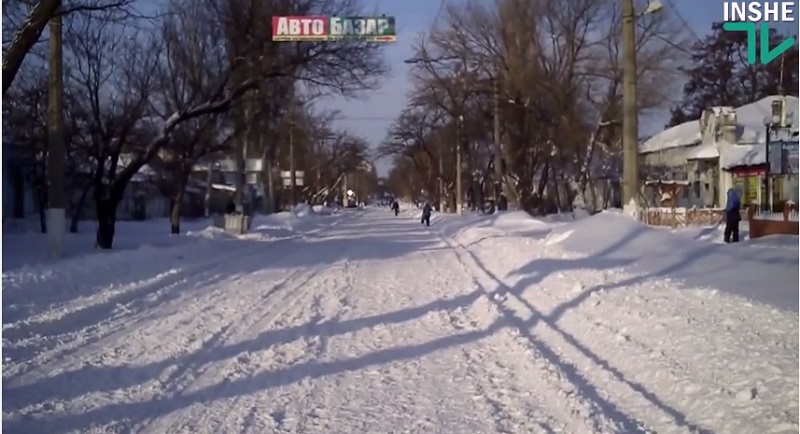 Белое почти безмолвие: николаевцы пешком добираются на работу и костопурят Гранатурова 1