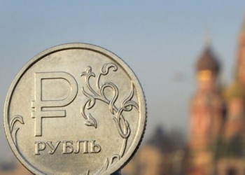 Банки России срочно закупают пятизначные табло: доллар 80, евро 100 рублей