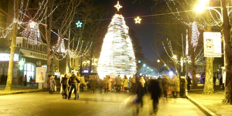 65 тысяч гривен – сумма обслуживания главной николаевской елочки