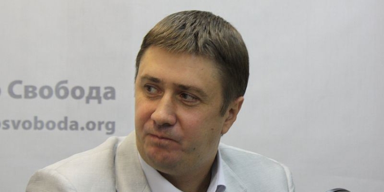 Кабмин не будет отменять стипендии и повышать пенсионный возраст