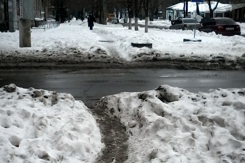 Пешеходные переходы в Николаеве с некоторых пор - труднопреодолимое препятствие 5