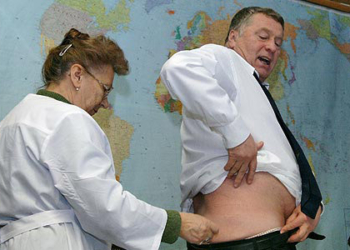 Рубль преодолел психологическую отметку, однако Жириновский предложил вернуть курс к советским временам