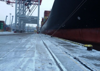 В Одессу прибыло канадское судно с гуманитарным грузом для бойцов АТО