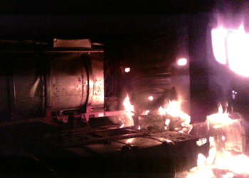 Пожар в Вознесенске. На улице горела машина