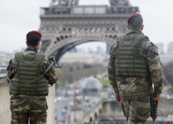 Заложники в Париже погибли до начала штурма: подробности