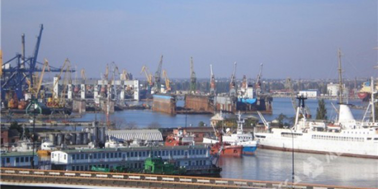 Украинские волонтеры заблокировали Одесский порт