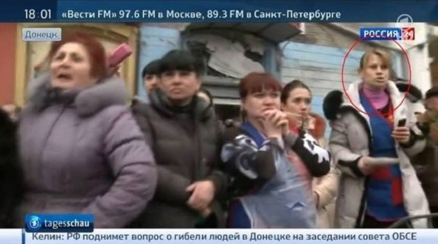 Выдумавшую фейк о "распятом мальчике" актрису заметили на расстрелянной остановке в Донецке 2
