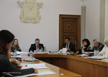 Конкурсная комиссия вчера определила перевозчиков на 18 пассажирских автобусных маршрутах. Но пока не назвала