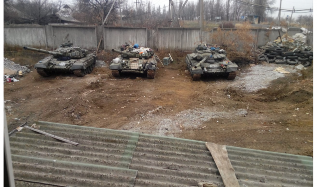 Под Луганском находится 84 российских танка, для которых ищут экипажи, – Геращенко