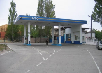 В Украине снижаются оптовые цены на бензин