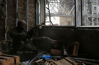 Киборги в аэропорту Донецка провели контратаку