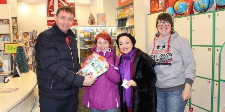 «Подари ребенку книгу»: в Николаеве стартовала новая акция для деток, которым книги покупать не за что и некому