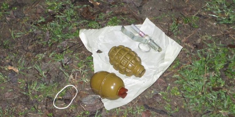 По центру Николаева 21-летний гражданин гулял с гранатометом и двумя гранатами