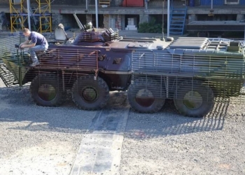 Чувствительный «Борька», или История одного БТРа от николаевского «киборга»