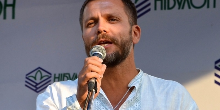 Неголосовавших за признание «ДНР»-«ЛНР» террористами не 27, а 26 – Андрей Вадатурский голосовал «за»