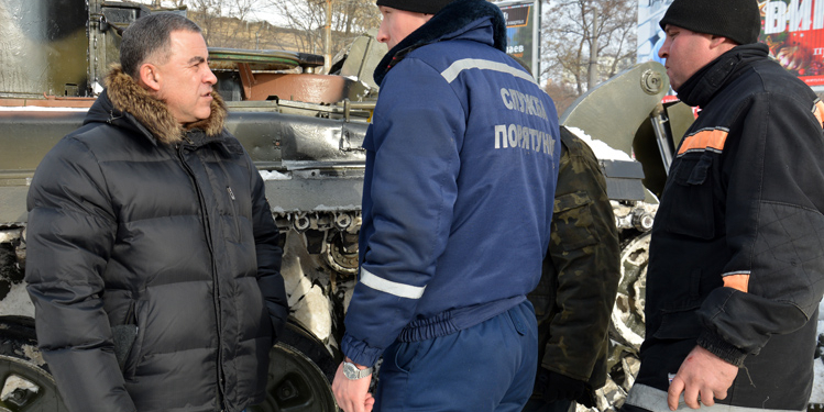 1 января в Николаеве: БТРы на проспекте, улицы солят