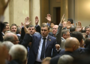 Сегодня 16 января – «черный день» украинского законотворчества. Вспомним, как это было