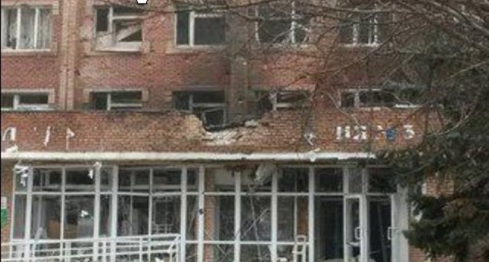 В Донецке снаряд попал в городскую больницу №3