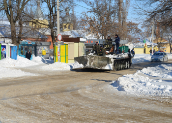 Не рано праздновать победу? Николай Романчук премировал сотрудников службы ЧС за отличную работу по ликвидации последствий непогоды