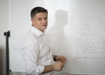 В Администрации Президента рассказали о кибервойне со стороны России