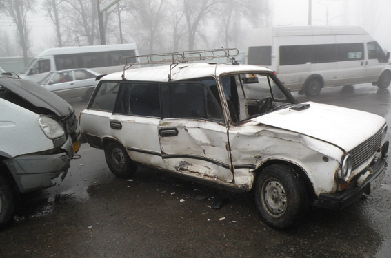 На пр. Октябрьского произошло ДТП, есть пострадавшие