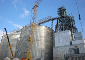 Помощь всякая нужна, помощь всякая важна: «Бандурский элеватор» снабдил блокпосты Николаевщины маслом