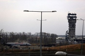 Нашим бойцам в Донецком аэропорту выдвинули ультиматум: покинуть территорию до 17:00