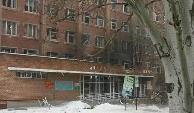 В Донецке снаряд попал в городскую больницу №3