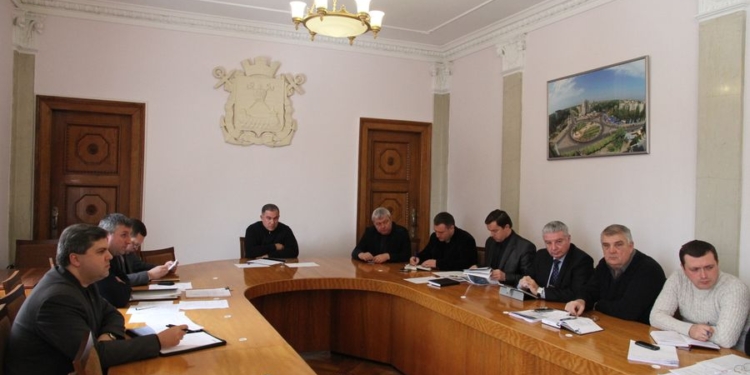 Юрий Гранатуров: «Чтобы до вечера не было ни одной бумажки»