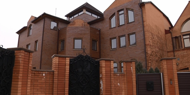 Элитный дом Януковича в Киеве, который даже не арестовывали, получил нового владельца