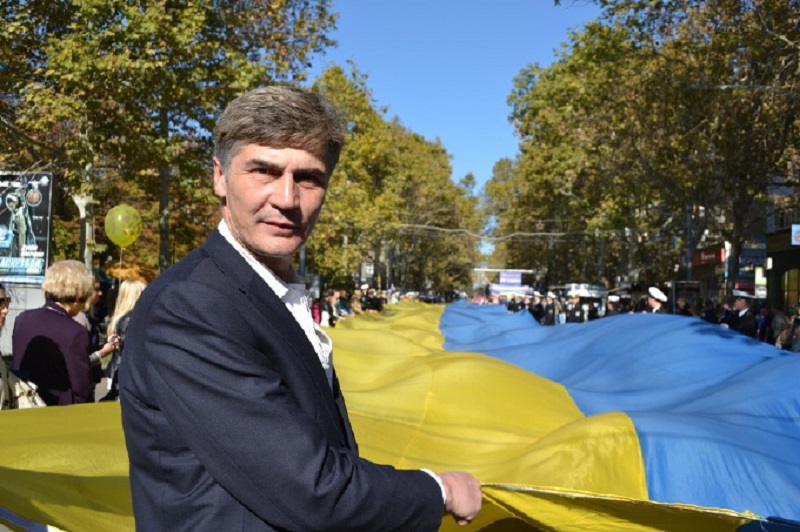 Нардеп Жолобецкий стал соавтором законопроекта, который значительно увеличит финансирование ремонта дорог Украины 1