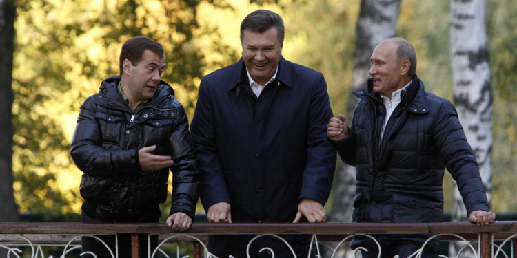 РФ не выдаст Януковича, так как его «преследуют по политическим причинам»