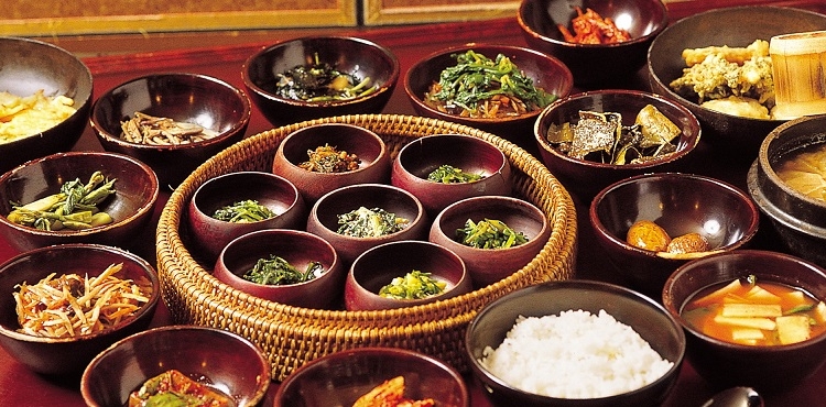 Бойцам в зону АТО от николаевцев поедут вкусные блюда корейской кухни