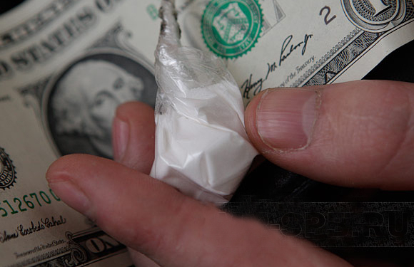 Правоохранители задержали наркоторговца, распространявшего опий ацитилированный