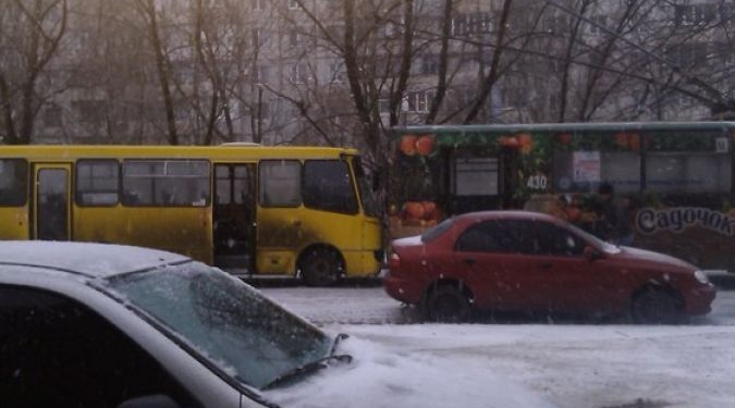 В Херсоне водитель маршрутки цинично избил больного пенсионера