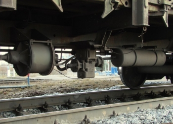 Двум николаевцам, обокравшим Одесскую железную дорогу, Ленинский районный суд назначил наказание