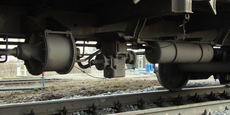 Двум николаевцам, обокравшим Одесскую железную дорогу, Ленинский районный суд назначил наказание