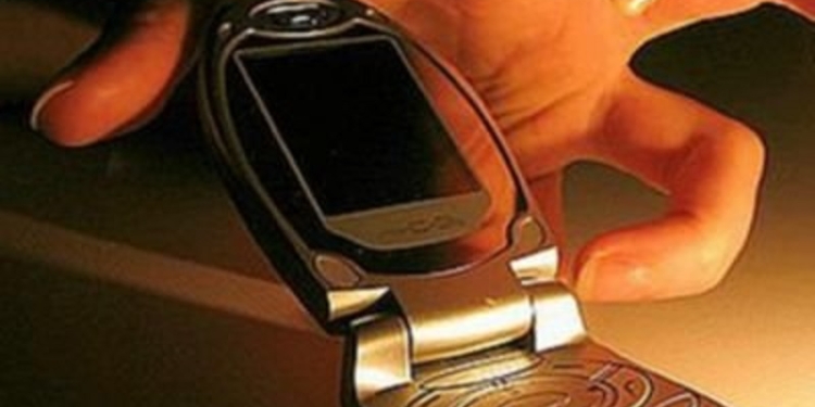 Гада, который у детей в Заводском районе мобилки отобрал, задержали