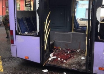 Террористы обстреляли в Донецке троллейбус. Минимум – 7 погибших (18+)