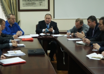 Троллейбусам на Намыв дороги нет, трамвайные рельсы ищут