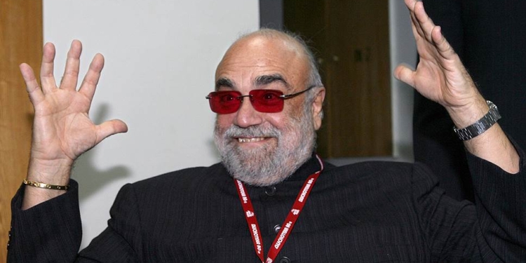 Ушел из жизни “звезда семидесятых” Демис Руссос