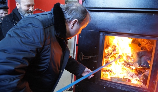 Теплее и дешевле. В Жовтневой ЦРБ запустили котельную, которая работает на пеллетах