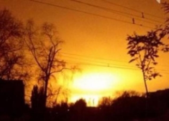 В Луганске взорвались 30 грузовиков с “консервами” из России