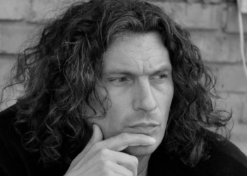 В Николаеве поклонники Скрябина свечами и песнями почтили его память